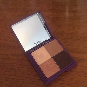“Live in Color: Palette Play” tarte makeup palette